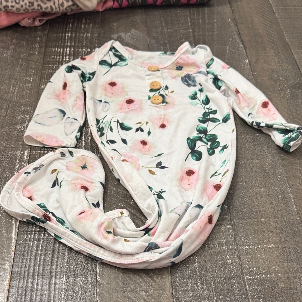 Boutique floral nightgown with tie bottom 0-3 months